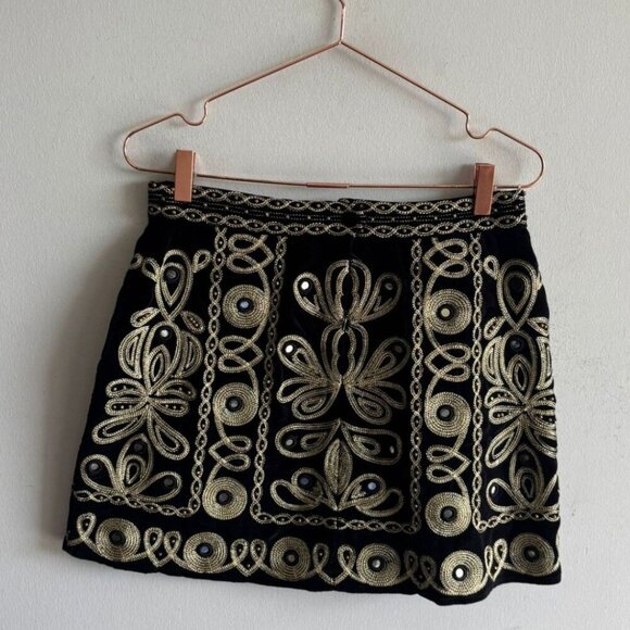 Calypso Womens Golden Embroidered Mini Skirt Black Size XSmall - Picture 2 of 11